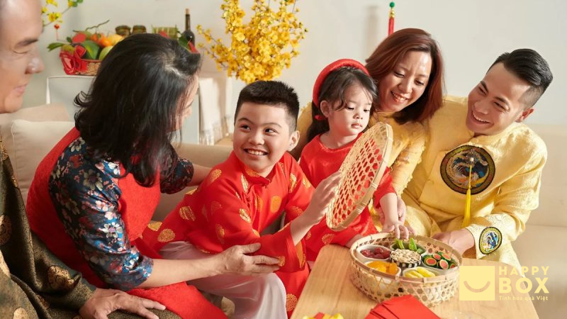 Chọn quà tết cho anh chị em thân thiết – trao niềm vui, gắn kết tình thân